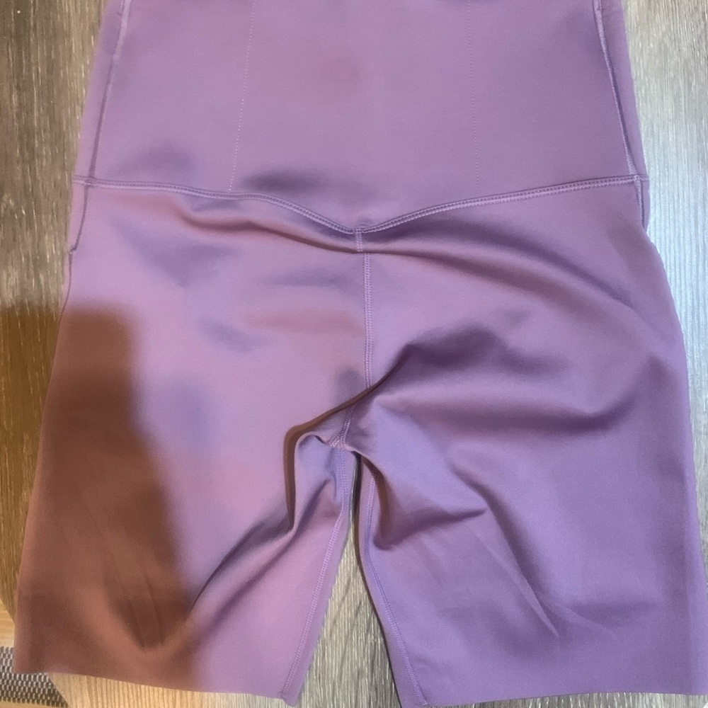 Nike Women's Dri-Fit Lavender High-Rise Running Shorts With Pockets NWT - Picture 5 of 8